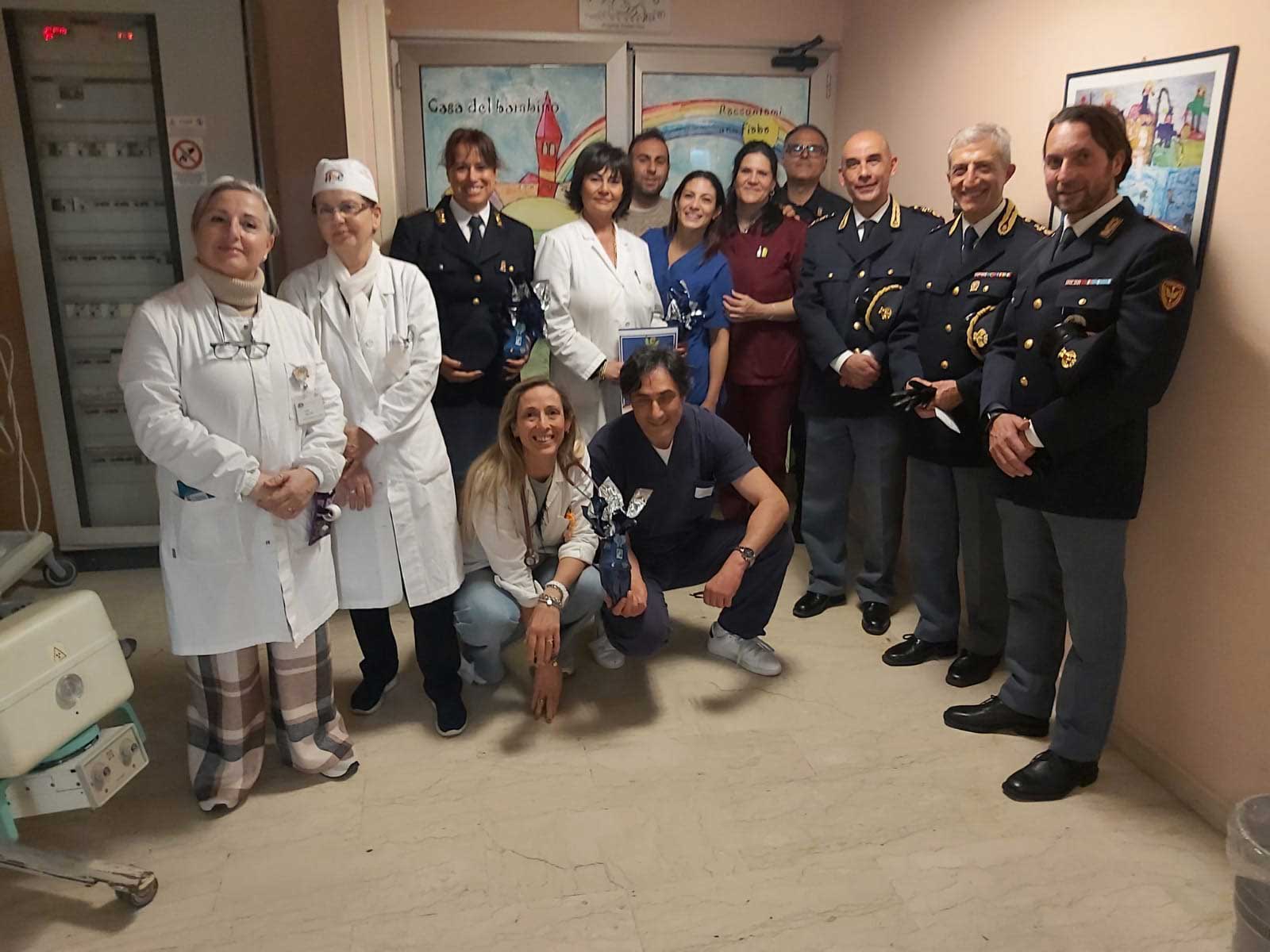 29 Marzo 2024 donazione per Pasqua da parte del primo Dirigente della Polizia